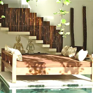 https://nyaman-villas.hotelsseminyak.net